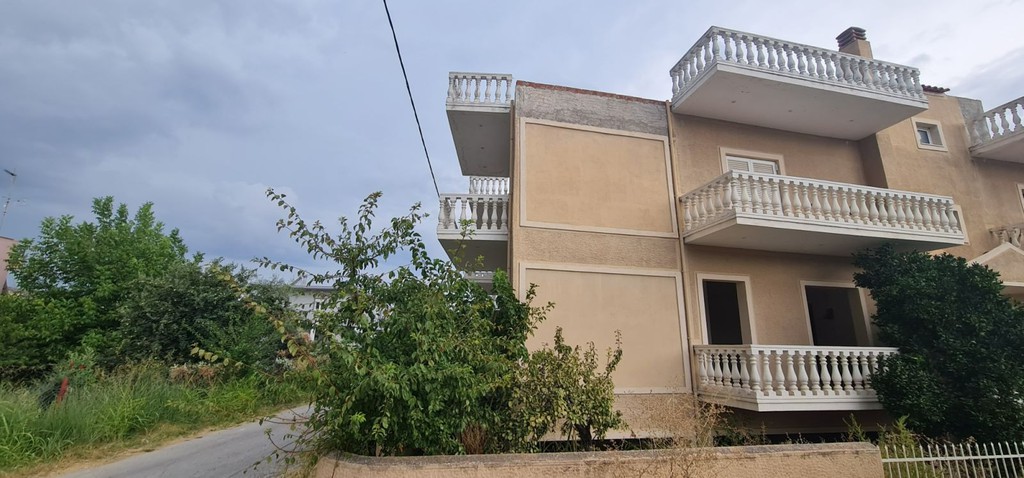 Συγκρότημα διαμερισμάτων 510 τ.μ. πρός πώληση, Εύβοια, Χαλκίδα