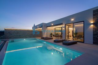 Building 336 sqm for sale