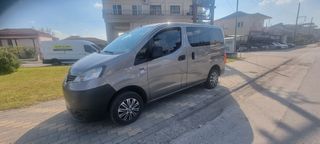 Nissan NV 200 2013-thumb-6