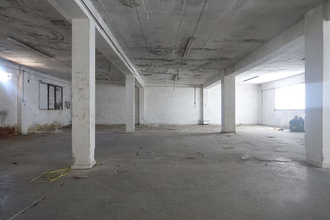 Craft space 390 sqm for rent, Thessaloniki - Center, Stathmos Ose