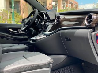 Mercedes-Benz V 300 2023 AMG LINE-thumb-8