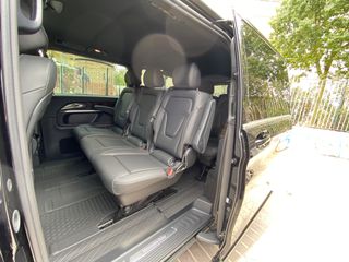 Mercedes-Benz V 300 2023 AMG LINE-thumb-12