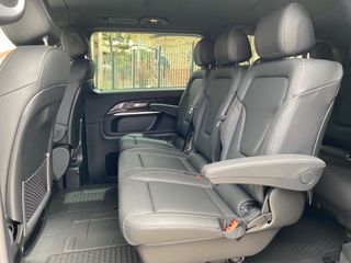 Mercedes-Benz V 300 2023 AMG LINE-thumb-14