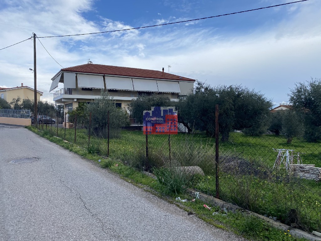 Οικόπεδο 2.860 τ.μ. προς πώληση, Κέντρο Αιγίου