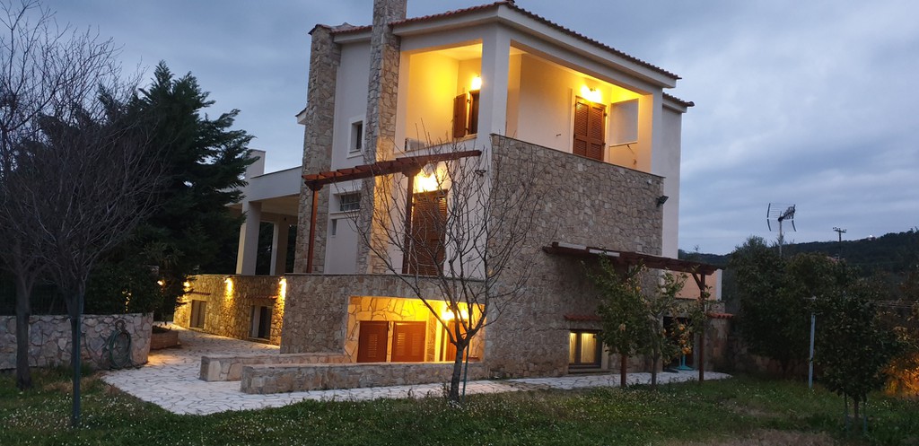 Μεζονέτα 270 τ.μ. προς πώληση, Άγιος Γεώργιος Λιχάδας
