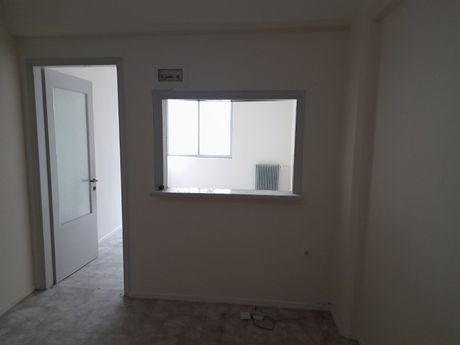 Office 27 sqm for rent