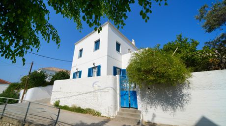 Μονοκατοικία 190τ.μ. για πώληση-Σπέτσες » Κέντρο