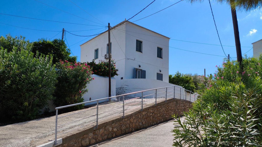Μονοκατοικία 190 τ.μ. προς πώληση, Κέντρο Σπετσών