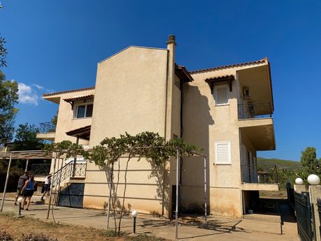 Detached home 280sqm for sale-Eretria » Center