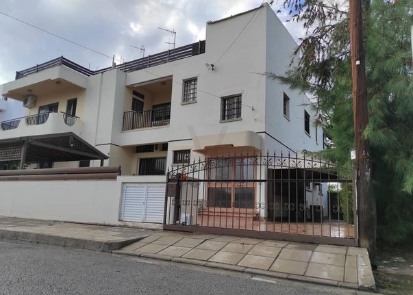 Apartment 240 sqm for rent, Nicosia