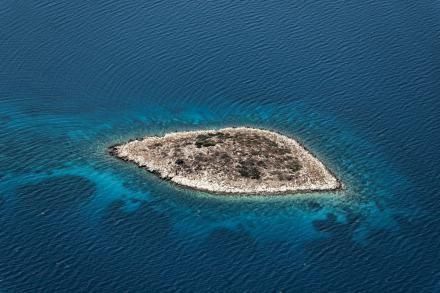 Νησί 12.000 τ.μ. για πώληση, Εύβοια, Στύρα