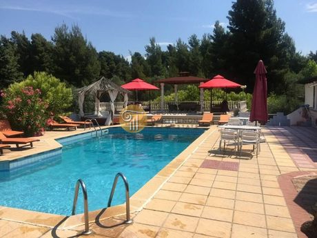Hotel 710 sqm for sale