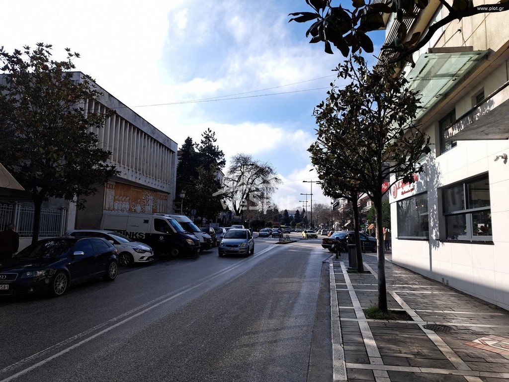 Βιομηχανικός χώρος 808 τ.μ. προς πώληση, Κέντρο Ιωαννίνων