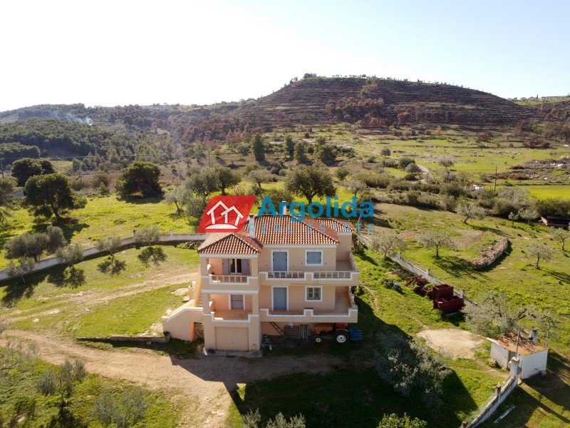 Μονοκατοικία 354 τ.μ. προς πώληση, Δορούφι