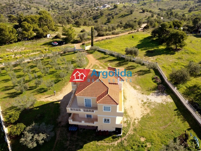 Μονοκατοικία 354 τ.μ. προς πώληση, Δορούφι