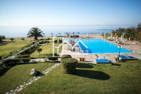 Hotel 1.000sqm for sale-Poligiros » Gerakini