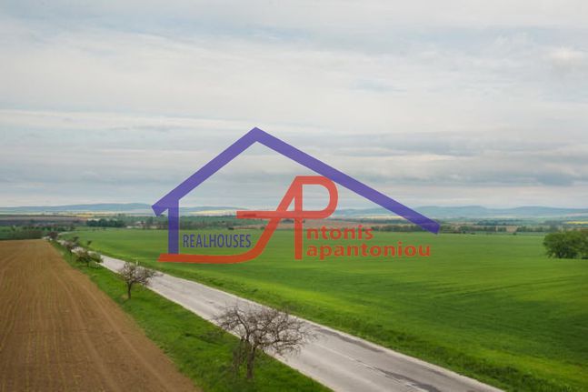 Land plot 1.800 sqm for sale, Ioannina Prefecture, Pamvotida