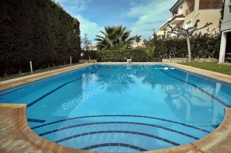 Villa 530sqm for rent-Saronida