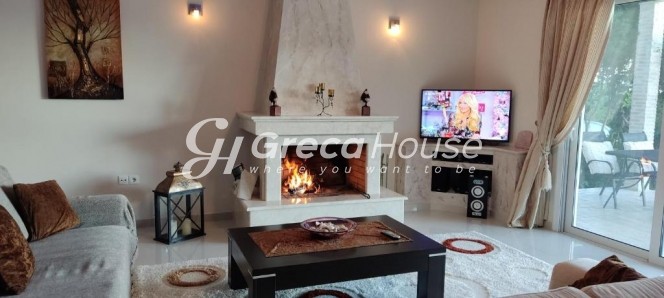 Βίλλα 210 τ.μ. πρός πώληση, Κορινθία, Λουτράκι-Περαχώρα
