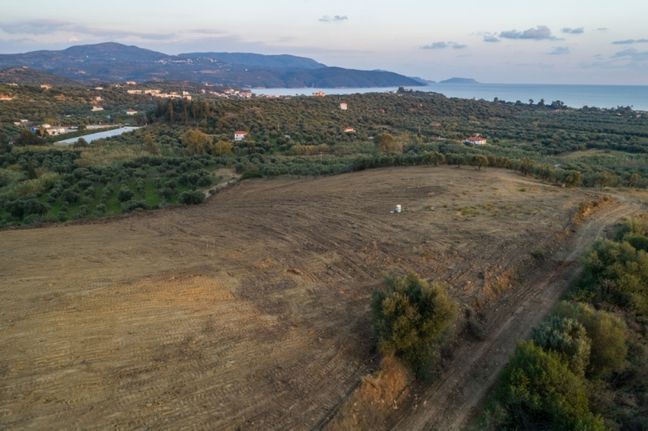 Οικόπεδο 14.608 τ.μ. για πώληση, Μεσσηνία, Μεθώνη