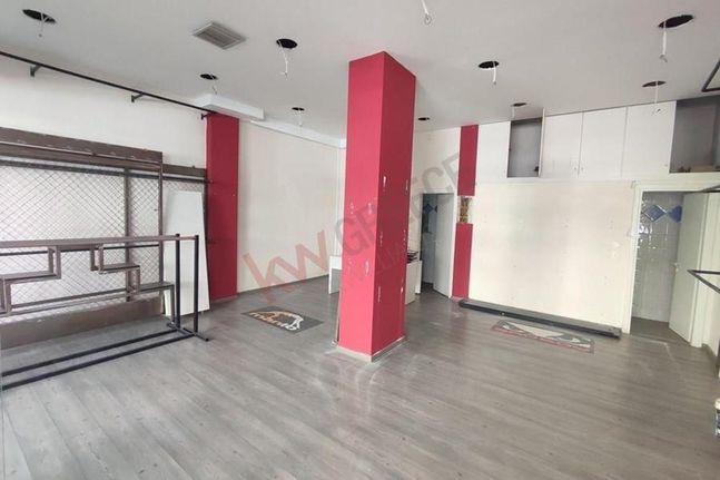 Store 53 sqm for rent, Thessaloniki - Center, Ippokratio