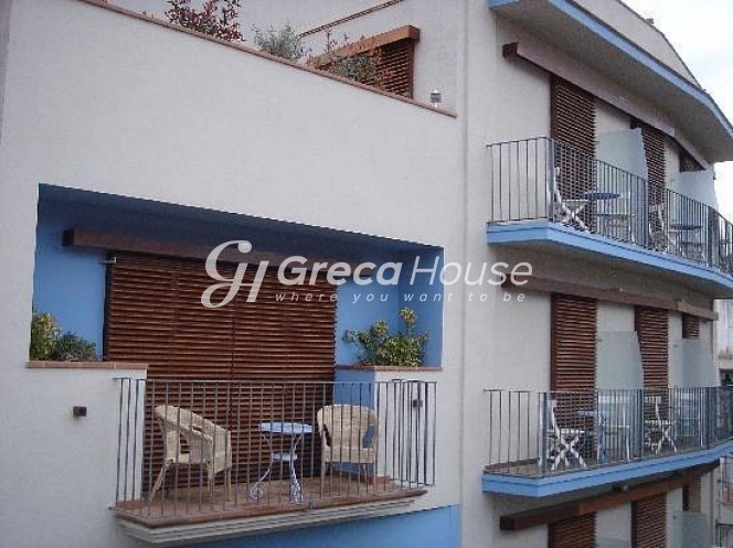 Ξενοδοχείο 1.960 τ.μ. πρός πώληση, Κορινθία, Λουτράκι-Περαχώρα