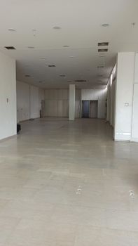 Store 350 sqm for rent