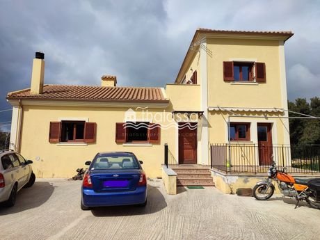 Detached home 273 sqm for sale
