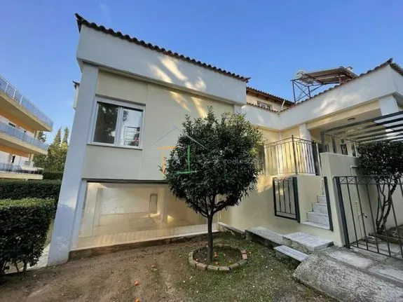 Detached home 230 sqm for rent, Athens - North, Kifisia