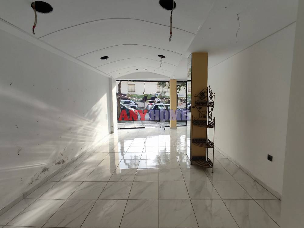 Store 68 sqm for rent, Doxa