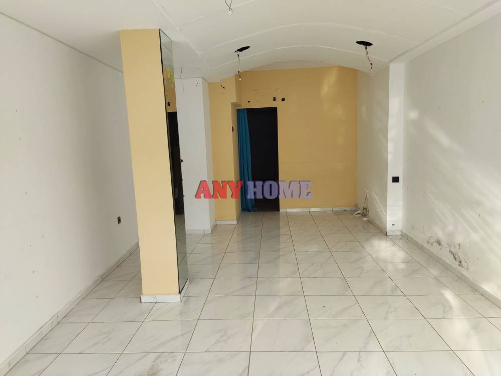 Store 68 sqm for rent, Doxa