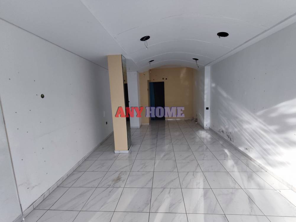 Store 68 sqm for rent, Doxa