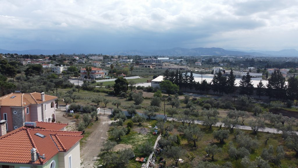 Οικόπεδο 800 τ.μ. προς πώληση, Λουτράκι-Περαχώρα