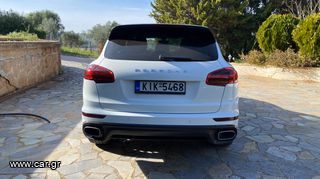 Porsche Cayenne 2021-thumb-9