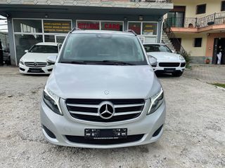 Mercedes-Benz V 220 2016-thumb-4