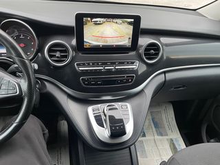 Mercedes-Benz V 220 2016-thumb-13