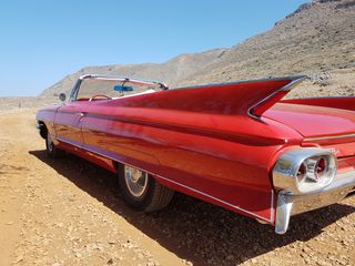 Cadillac Eldorado 1961-thumb-10