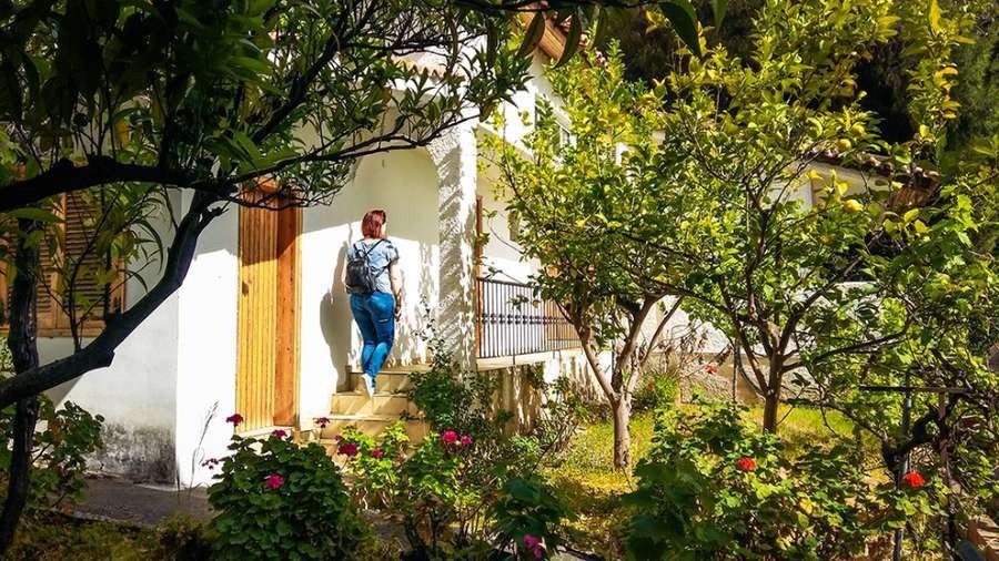 Συγκρότημα διαμερισμάτων 600 τ.μ. προς πώληση, Χρόνια