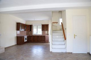 Συγκρότημα διαμερισμάτων 840 τ.μ. προς πώληση, Δρυμώνα-thumb-11