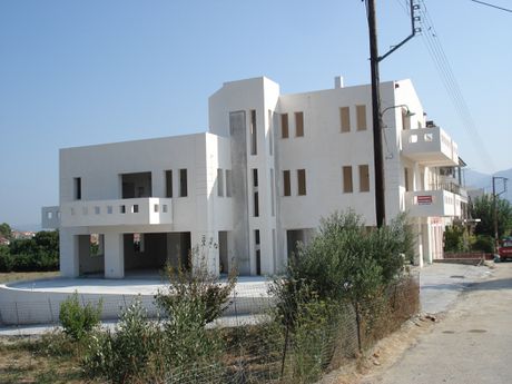 Επιχειρηματικό κτίριο 650 τ.μ. για πώληση