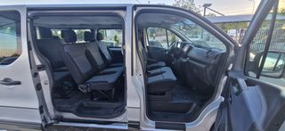 Opel Vivaro 2016-thumb-5