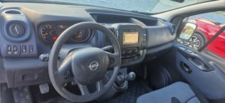 Opel Vivaro 2016-thumb-17