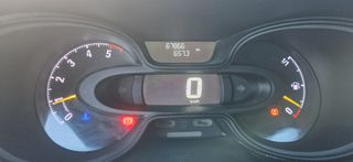 Opel Vivaro 2016-thumb-18