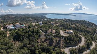 Οικόπεδο 2.100 τ.μ. για πώληση