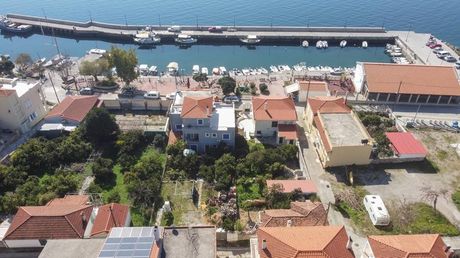 Hotel 450sqm for sale-Limni » Center