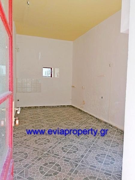 Κατάστημα 70 τ.μ. προς πώληση, Κέντρο Λίμνης