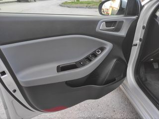 Hyundai i 20 2014-thumb-11