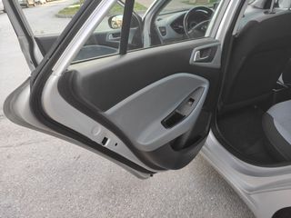 Hyundai i 20 2014-thumb-17