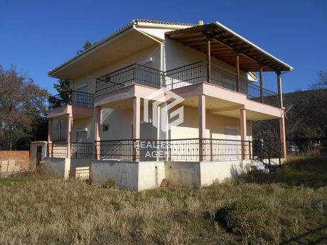 Detached home 225 sqm for sale