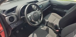 Toyota Yaris 2015-thumb-4